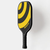 Retro Geeljas Drie Cirkel Streep met Naam Pickleball Paddle (Links)