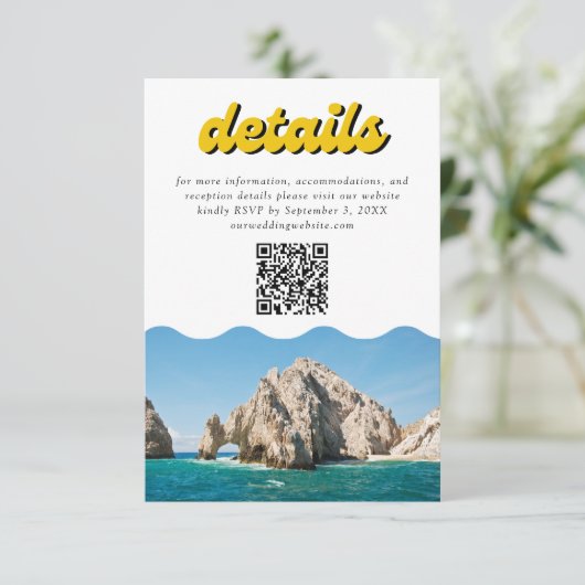 Retro gele Cabo bruiloft details QR-code Informatiekaartje (Staand voorkant)