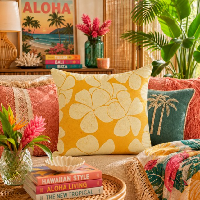 Retro Gele Plumeria Bloem Patroon Kussen (Creator heeft geüpload)