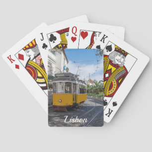 Retro gele tram op straat in Lissabon, Portugal Pokerkaarten