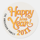 Retro  Gelukkig Nieuwjaar Geel Script Typo Ronde Sticker (Voorkant)