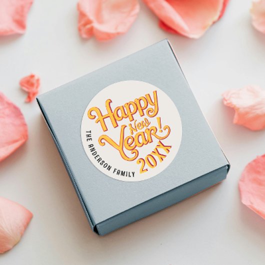 Retro  Gelukkig Nieuwjaar Geel Script Typo Ronde Sticker