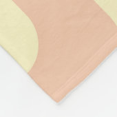 Retro geometric pattern in light beige background fleece deken (Hoek)