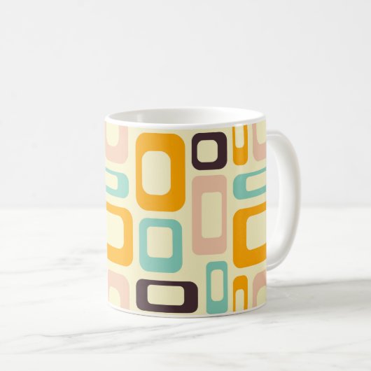 Retro geometric pattern in light beige background koffiemok (Voorkant rechts)