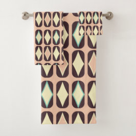 Retro geometric pattern with brown, yellow, blue bad handdoek