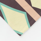 Retro geometric pattern with brown, yellow, blue fleece deken (Hoek)