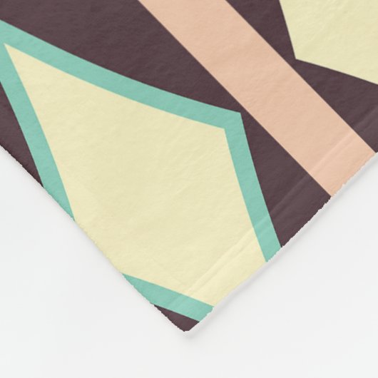 Retro geometric pattern with brown, yellow, blue fleece deken (Hoek)