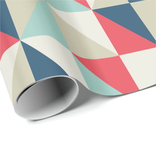 Retro Geometric Red en Blue Triangles Pattern Cadeaupapier (Rol Hoek)