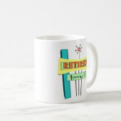 Retro "Gepensioneerd" en "Van hem houden" Koffiemok (Voorkant rechts)