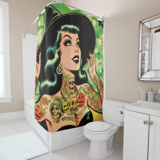 Retro getatoeëerde heksenstrip douchegordijn (In situ)