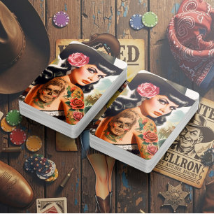 Retro-getatoeëerde landelijke vrouw pokerkaarten