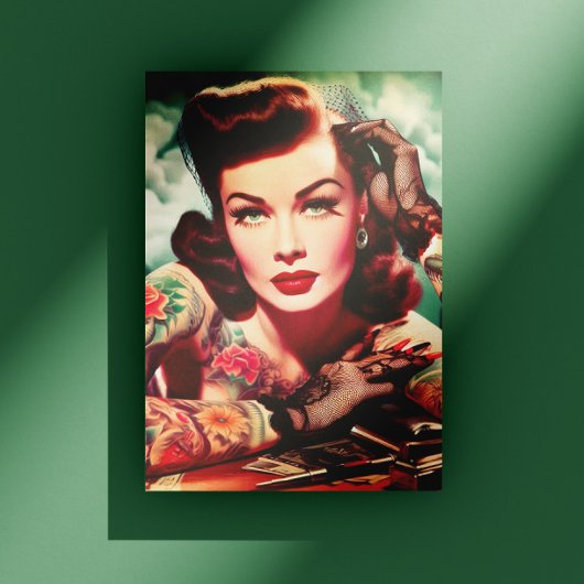 Retro Getatoeëerde Pin-up Briefkaart