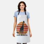 Retro Giraffe Zonsondergang Safari Vector T-shirt Schort (Gedragen)
