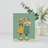 Retro Girls Sharing Heartfelt Joy Briefkaart (Staand voorkant)