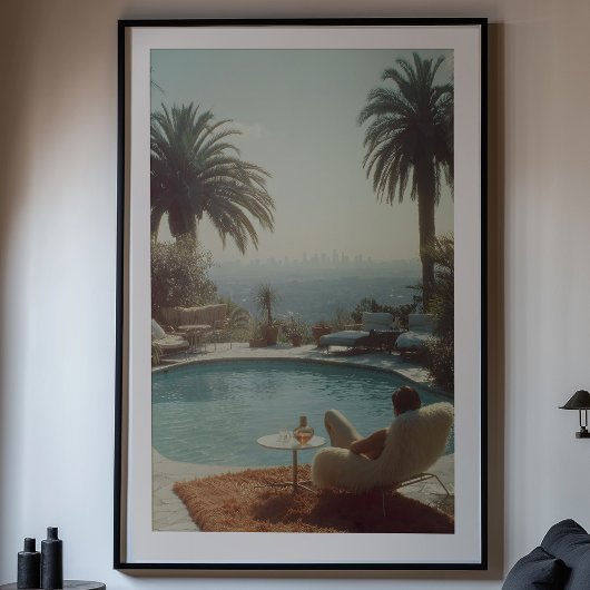 Retro Glamour: Cocktails aan het zwembad in Los An Poster