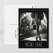  retro glamoureus meisje op het treinstation briefkaart (Voorkant / Achterkant)