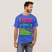 Retro Glitch Art Butterfly Loading Please Wait T-S T-shirt (Voorkant volledig)