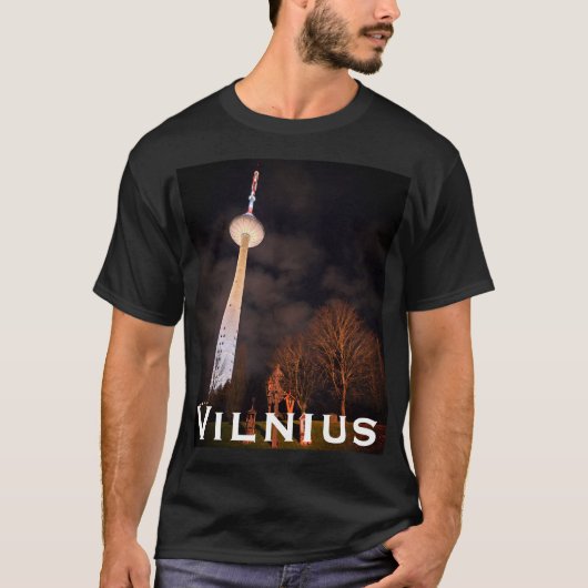 Retro Glow: The Vilnius TV Tower at Night T-shirt (Voorkant)