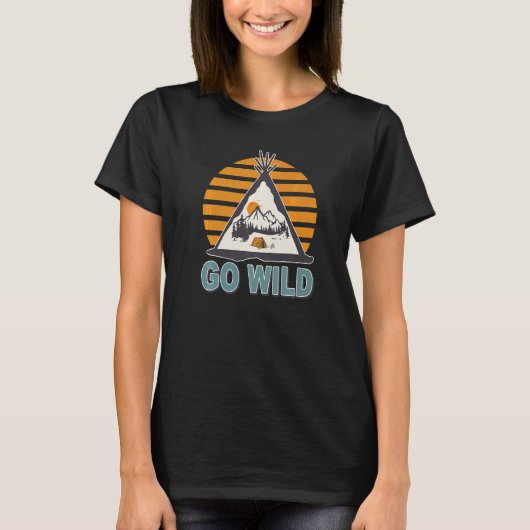 Retro Go Wild Adventure Camping Camping Life T-shirt (Voorkant)