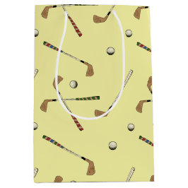 Retro Golf Golfer Club Ball Pattern Yellow Medium Cadeauzakje