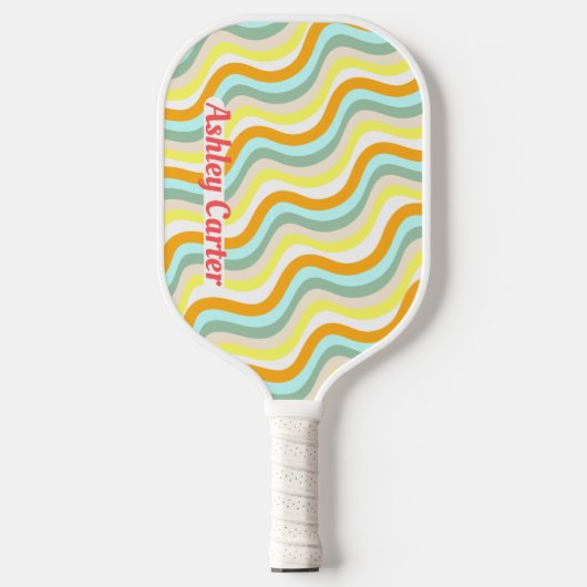 Retro golven 80s Verticale naam in rood Pickleball Paddle (Voorkant)