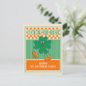 Retro Green Orange Walking Shamrock St Patrick Briefkaart (Staand voorkant)