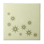 Retro Green Starburst Design Ceramic Tile Tegeltje<br><div class="desc">Het moderne,  geïnspireerde ontwerp uit de midden-eeuw met  retro groene starbursts in een organisch ontwerp op een lichtere groene achtergrond. Eenvoudig,  schoon modern design.</div>