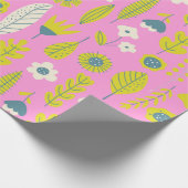 Retro grillige Scandinavische folk bloem in roze Cadeaupapier (Hoek)
