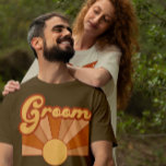 Retro Groom Typography Summer Sun Wedding T-shirt<br><div class="desc">Dit leuke en groovy bruiloft T-shirt is perfect voor de bruidegom. Het is voorzien van een retrozonneontwerp met 70's typografie. Het kleurenschema omvat terracotta, oranje, mosterdgeel en beige. Het is speels, uniek, boho en hippie. ***BELANGRIJKE NOTA VAN HET ONTWERP: Voor om het even welk verzoek van het douaneontwerp, zoals passende...</div>