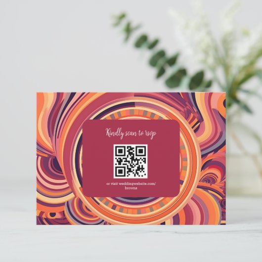 Retro groovy 70s abstract patroon trouwjurk RSVP kaartje (Staand voorkant)