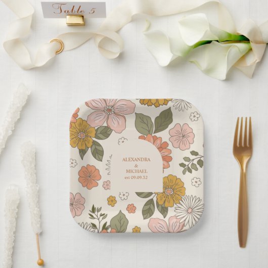 Retro Groovy 70's Gemuteerde tenteenbruiloft Papieren Bordje (Huwelijk)