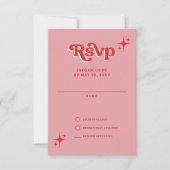 Retro Groovy 70s Schattige Roze en Rode Bruiloft RSVP Kaartje (Voorkant)
