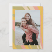 Retro Groovy 70s Schattigee Groene Foto Bruiloft Save The Date (Achterkant)