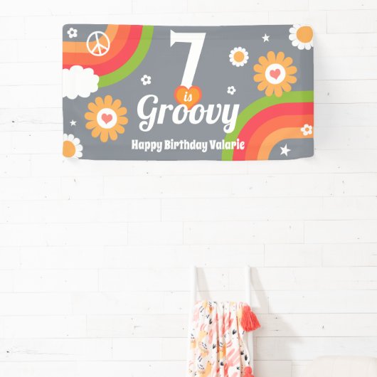 Retro Groovy 7e Verjaardag Banner (Insitu)