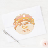 Retro groovy baby verjaardag bedankt ronde sticker (Envelop)