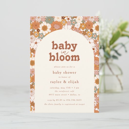 Retro Groovy Bloemenboog Baby in Bloom | Neutraal Kaart (Staand voorkant)