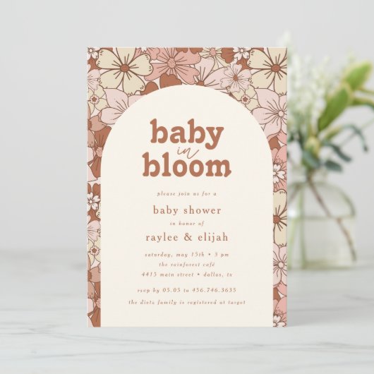 Retro Groovy Bloemenboog Baby in Bloom | Neutraal Kaart (Staand voorkant)