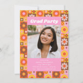 Retro Groovy Bloemenroze Graduation Party Foto Kaart (Voorkant)
