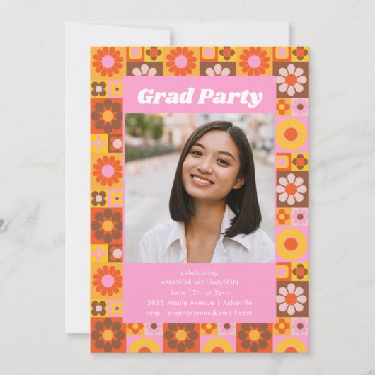 Retro Groovy Bloemenroze Graduation Party Foto Kaart (Voorkant)