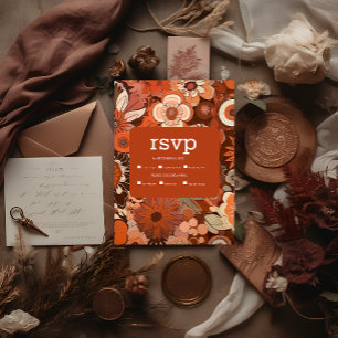 Retro groovy brandend oranje bloem bruiloft RSVP kaartje