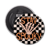 Retro Groovy Checkered Stay Spooky Halloween Button Flesopener (Voorkant)