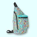 Retro Groovy Dot Patroon Sling Bag<br><div class="desc">Deze stijlvolle draagtas is voorzien van een all-over funky retro stippenpatroon in groovy kleuren en jouw naam op de bovenkant van de voorzak. Drie compartimenten met ritssluiting kunnen eenvoudig uw sleutels, portemonnee, telefoon, camera en nog veel meer opslaan. Draag het als een crossbody of over één schouder, en bevestig de...</div>