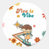 Retro Groovy Five is een Vibe Daisy 5th Birthday Ronde Sticker (Voorkant)