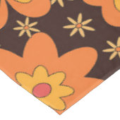 Retro Groovy Floral Patroon Geel en Oranje Tafelkleed (Gekanteld)