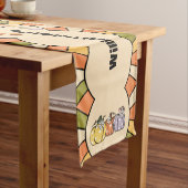 Retro Groovy Friendsgiving Tafel Runner Medium Tafelloper (Voorbeeld)