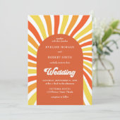 Retro groovy golven sinaasappel geel zon bruiloft kaart (Staand voorkant)