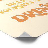 Retro groovy helpt jezelf bij het drinken poster (Hoek)