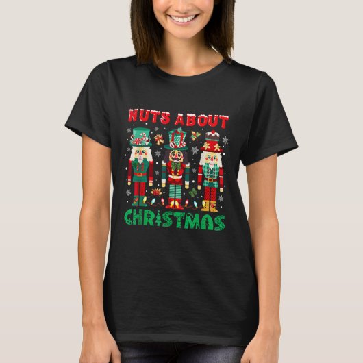 Retro Groovy Kerst Noten Over Kerst Nutcar T-shirt (Voorkant)