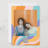 Retro Groovy Kleurrijke Wavy Boho Bruiloft QR Code Kaart (Achterkant)