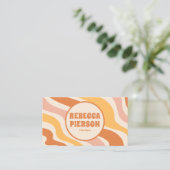 Retro Groovy Kleurrijke Wavy Boho QR Code Visitekaartje (Staand voorkant)